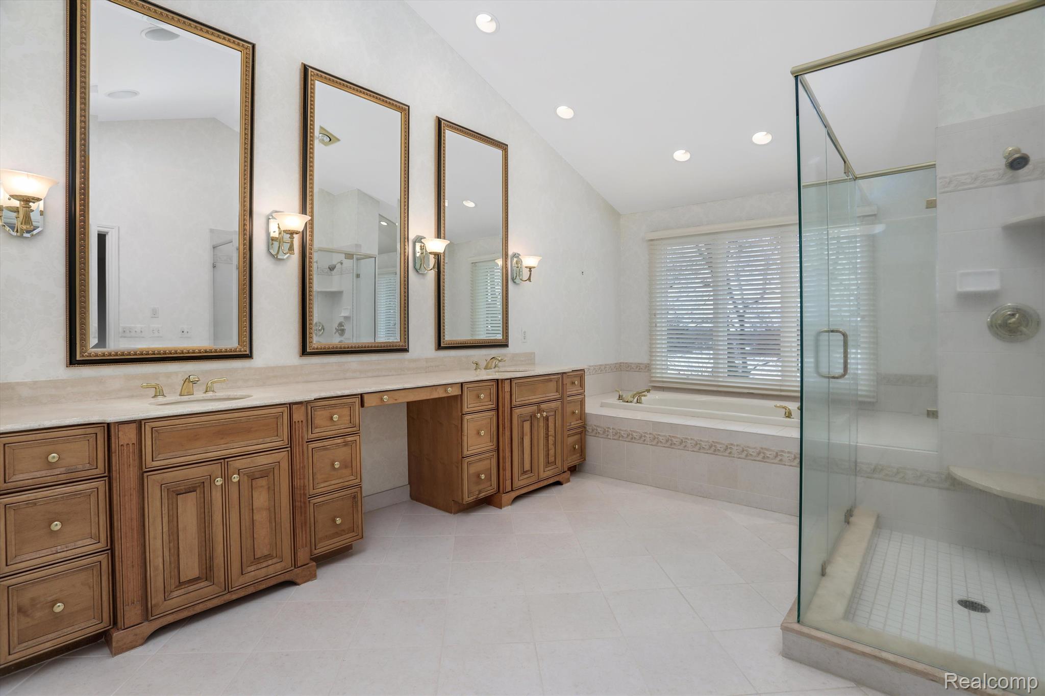 5031 ROCKAWAY Lane