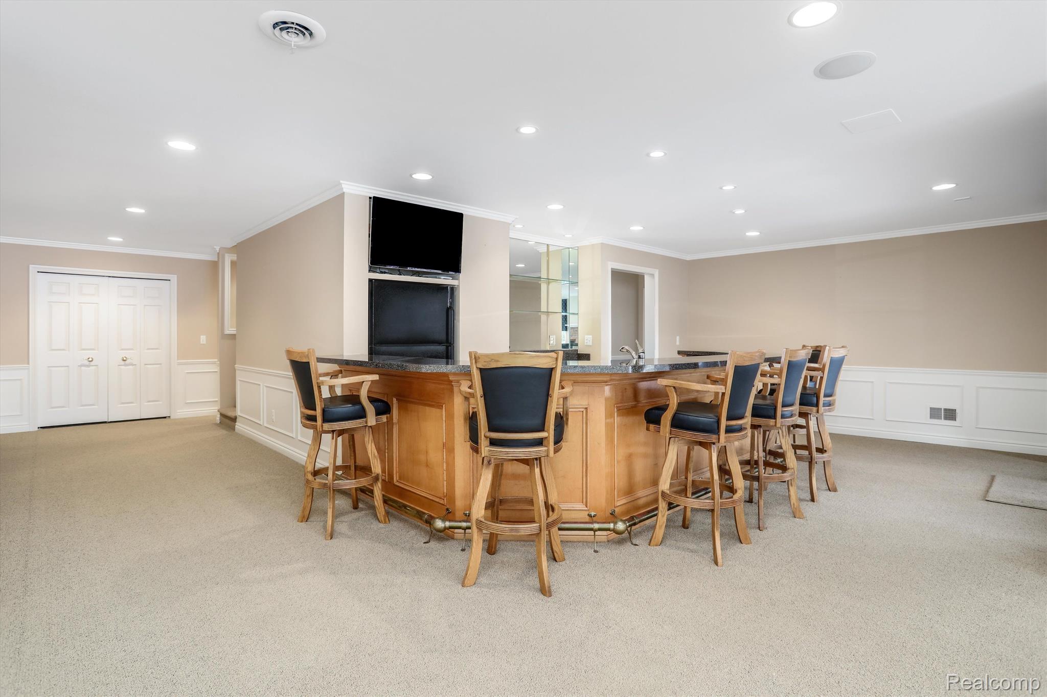5031 ROCKAWAY Lane