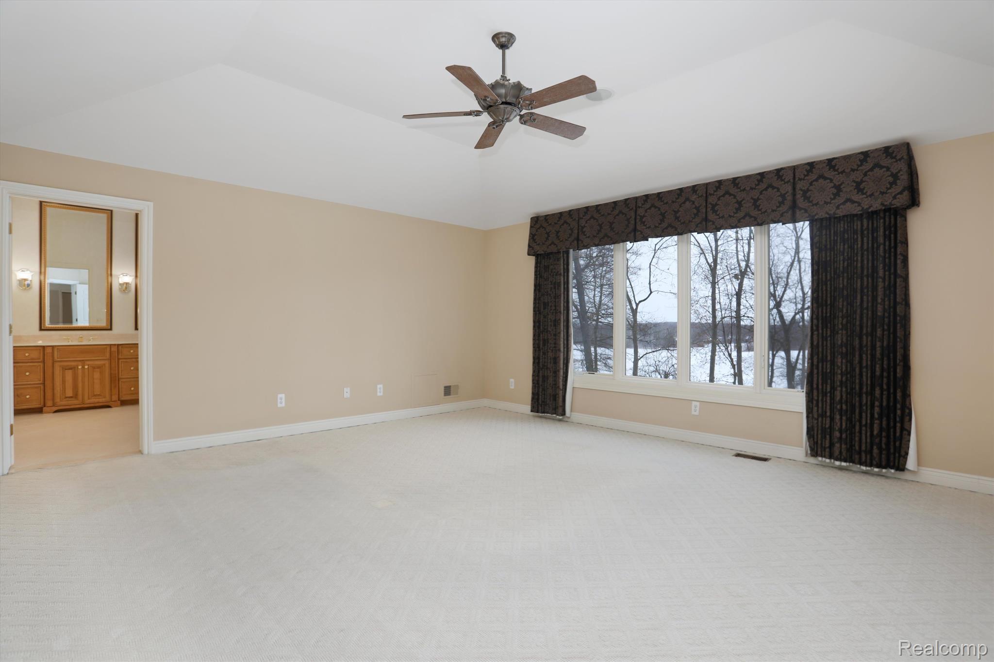 5031 ROCKAWAY Lane