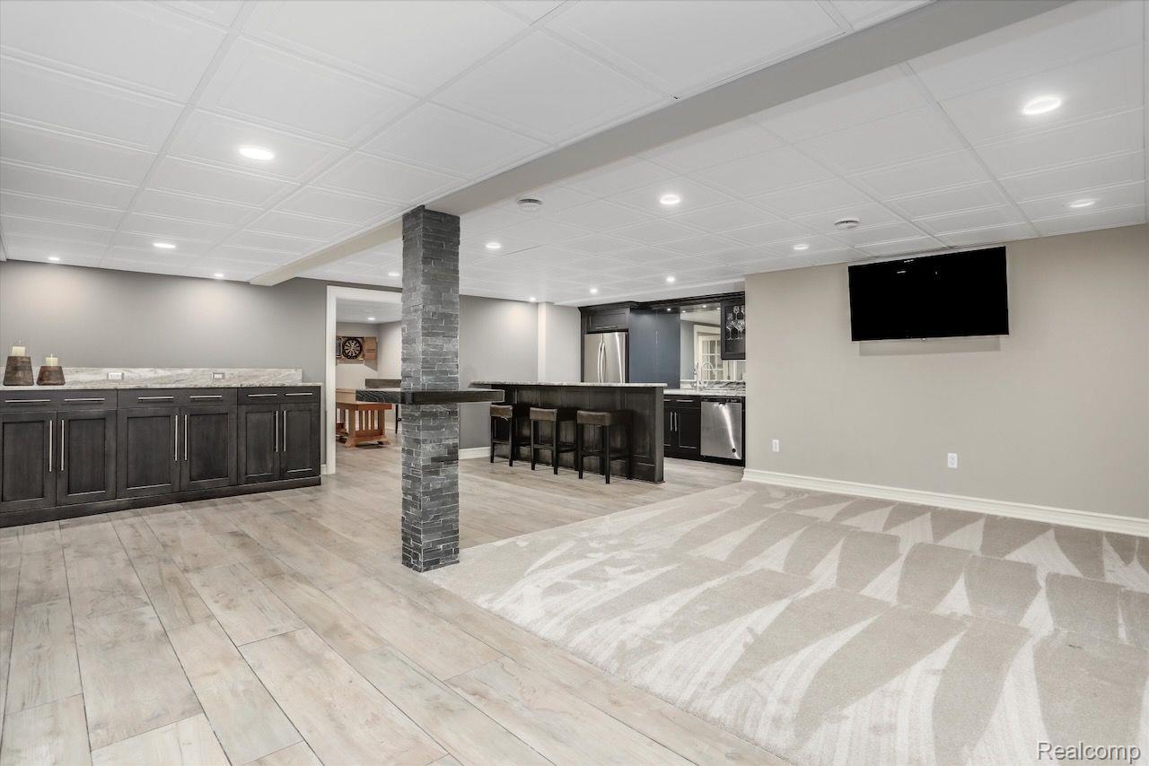 4561 OAKHURST RIDGE Road