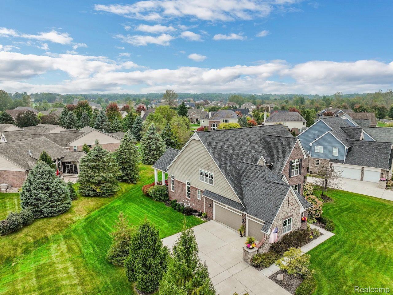 4561 OAKHURST RIDGE Road