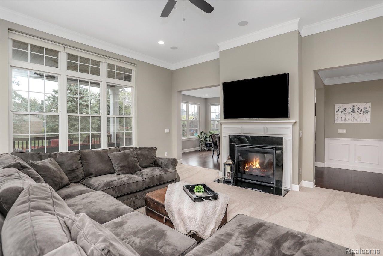 4561 OAKHURST RIDGE Road