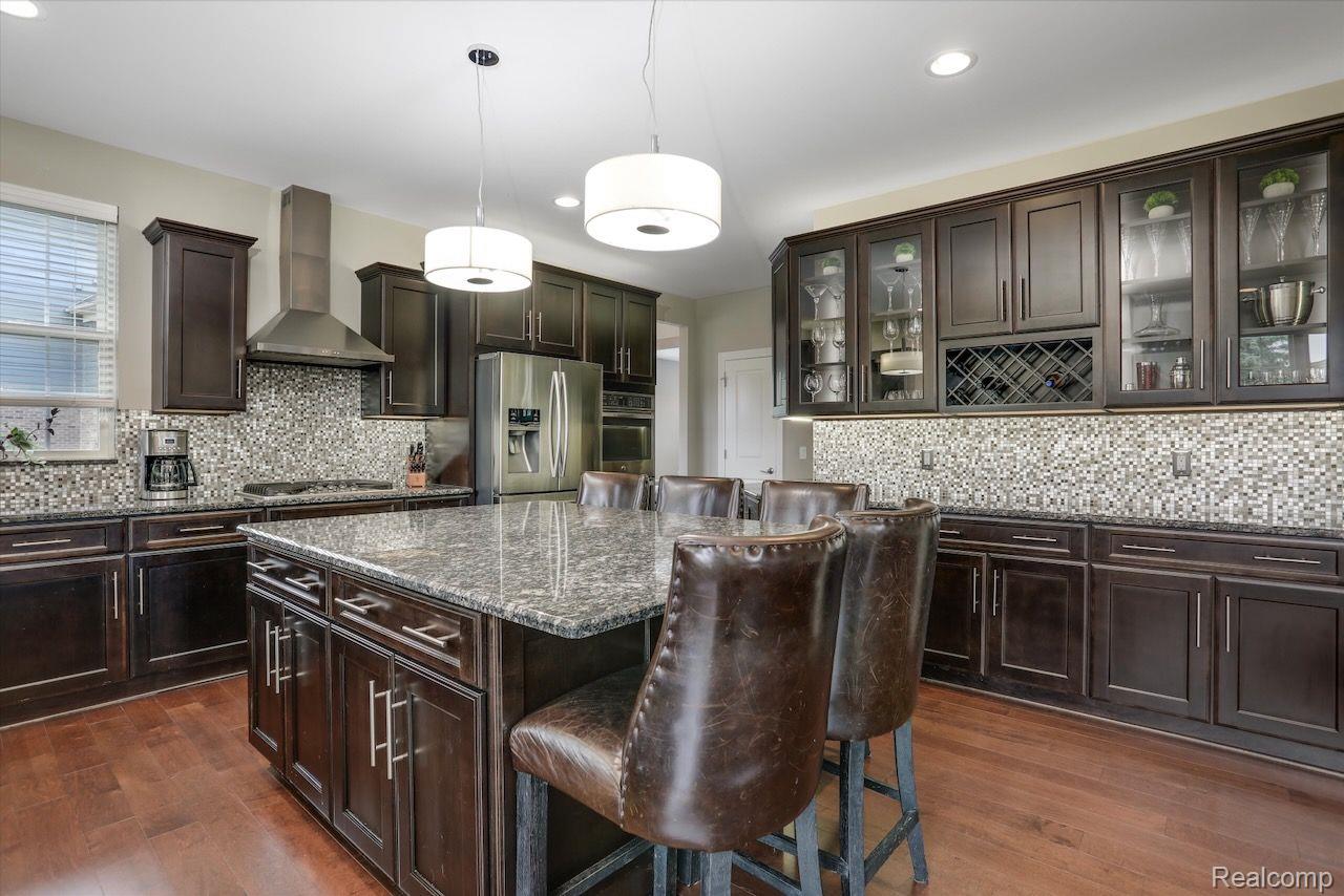 4561 OAKHURST RIDGE Road