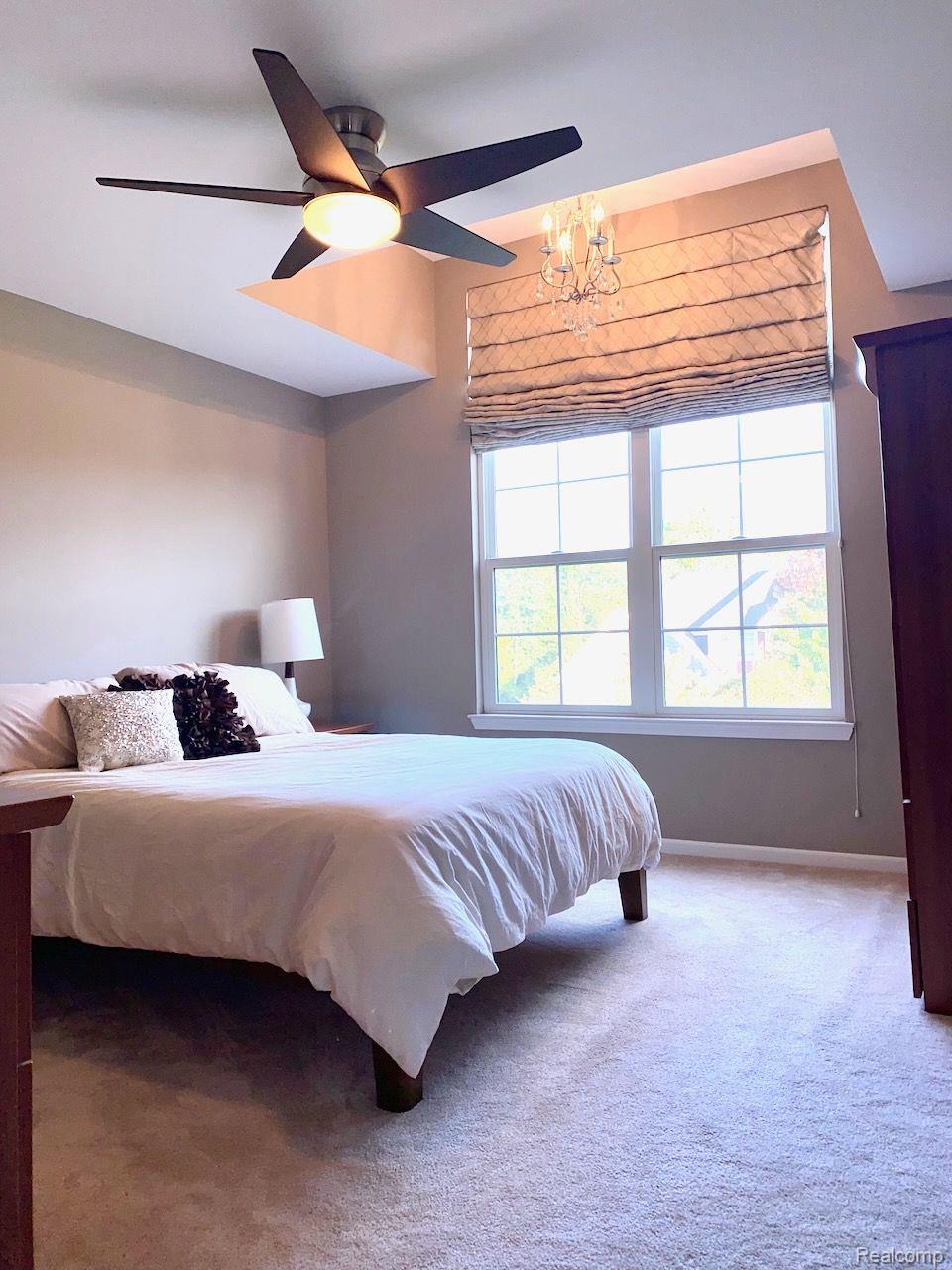 4561 OAKHURST RIDGE Road