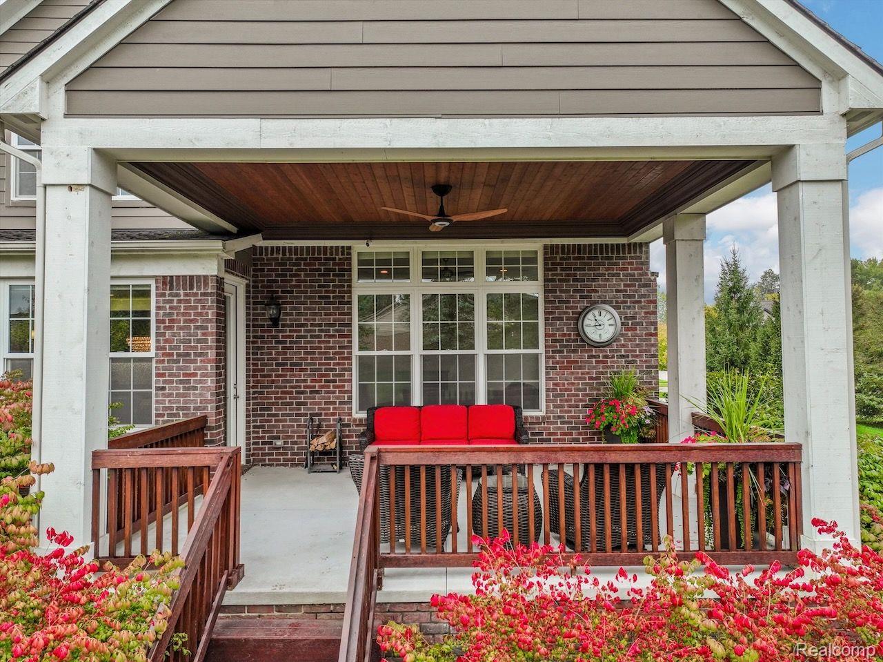 4561 OAKHURST RIDGE Road