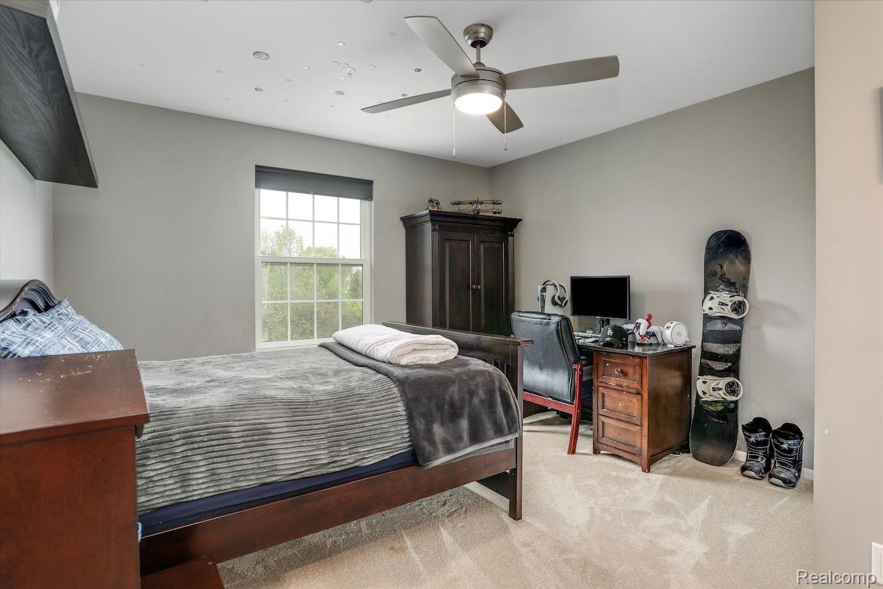 4561 OAKHURST RIDGE Road