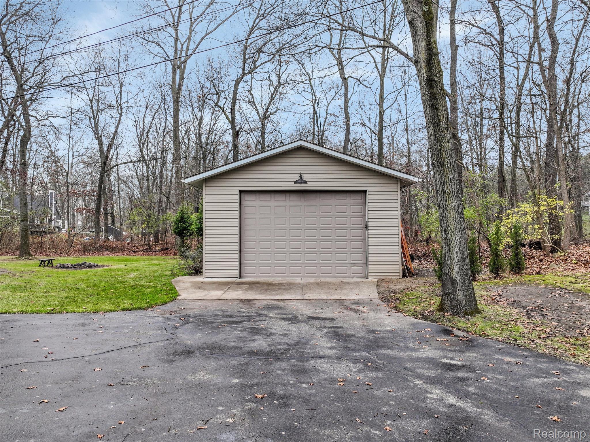 8445 REESE Road