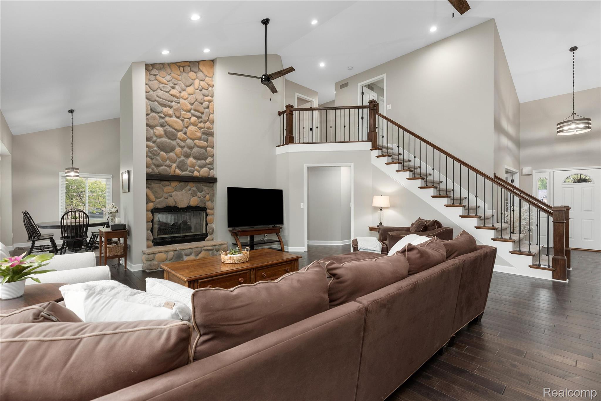 4470 COASTAL Parkway