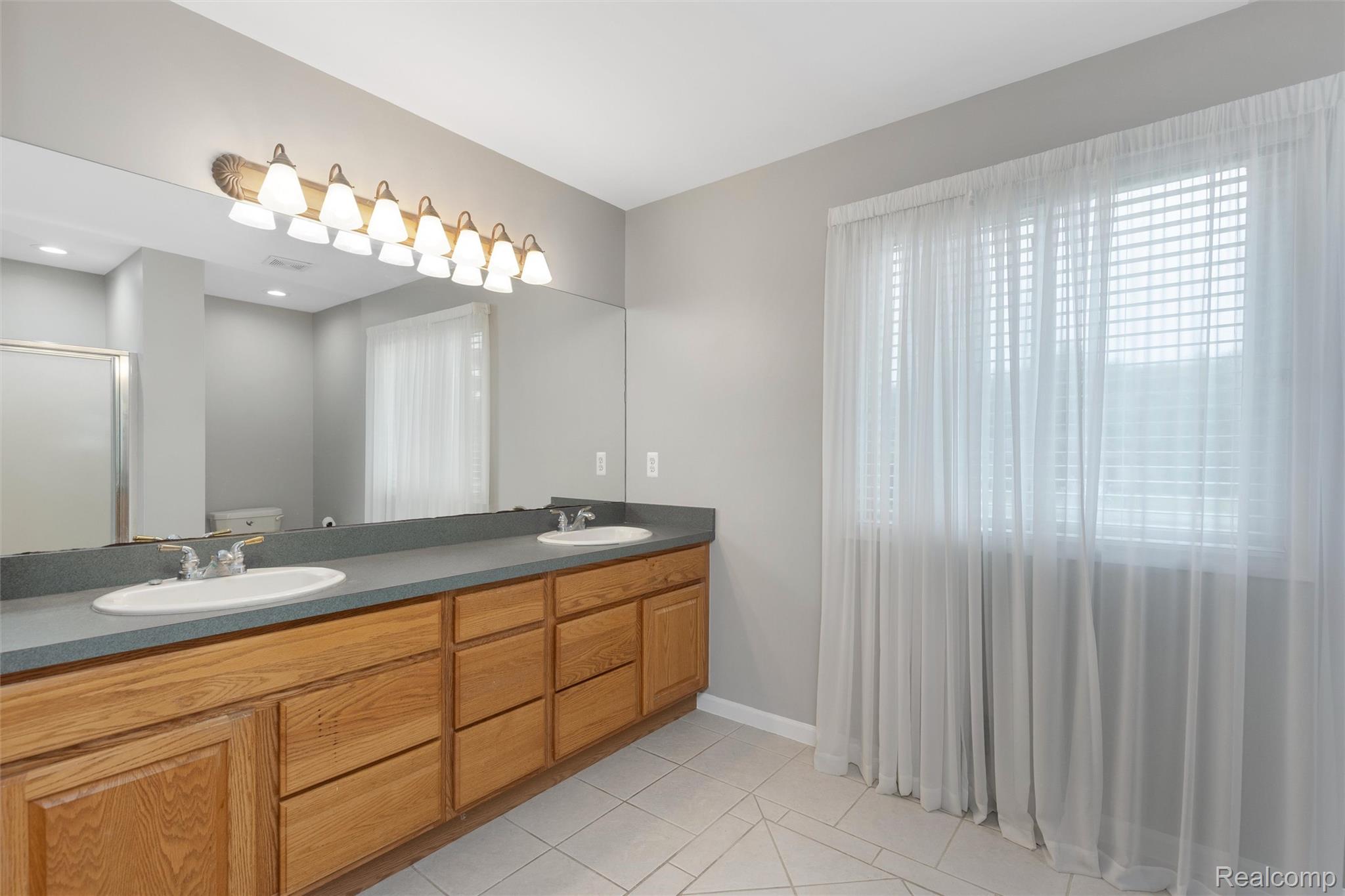 4470 COASTAL Parkway