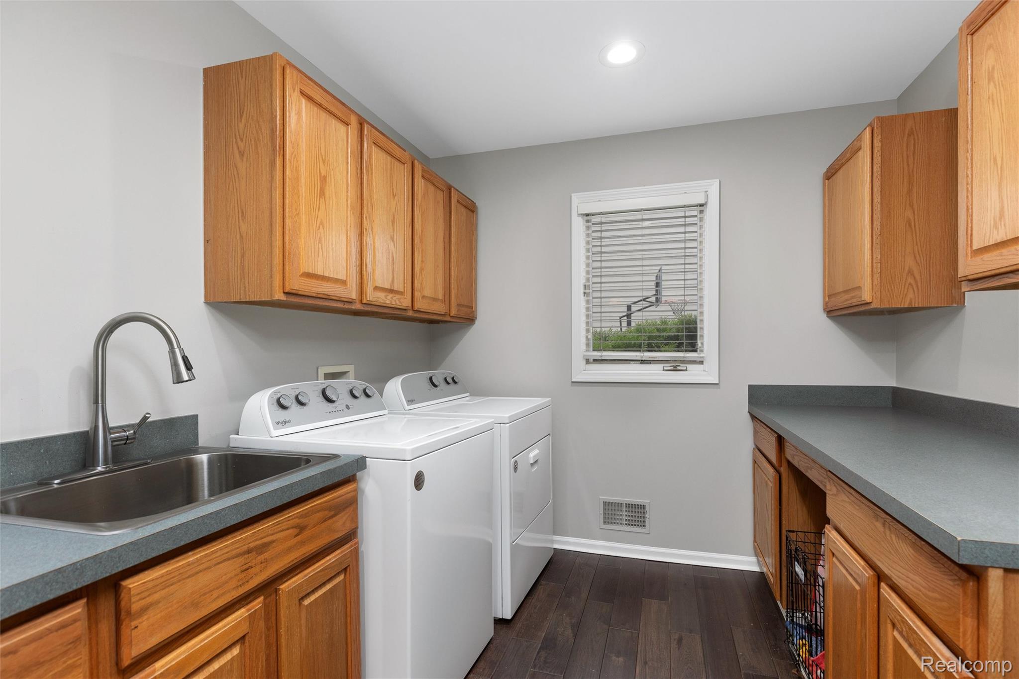 4470 COASTAL Parkway