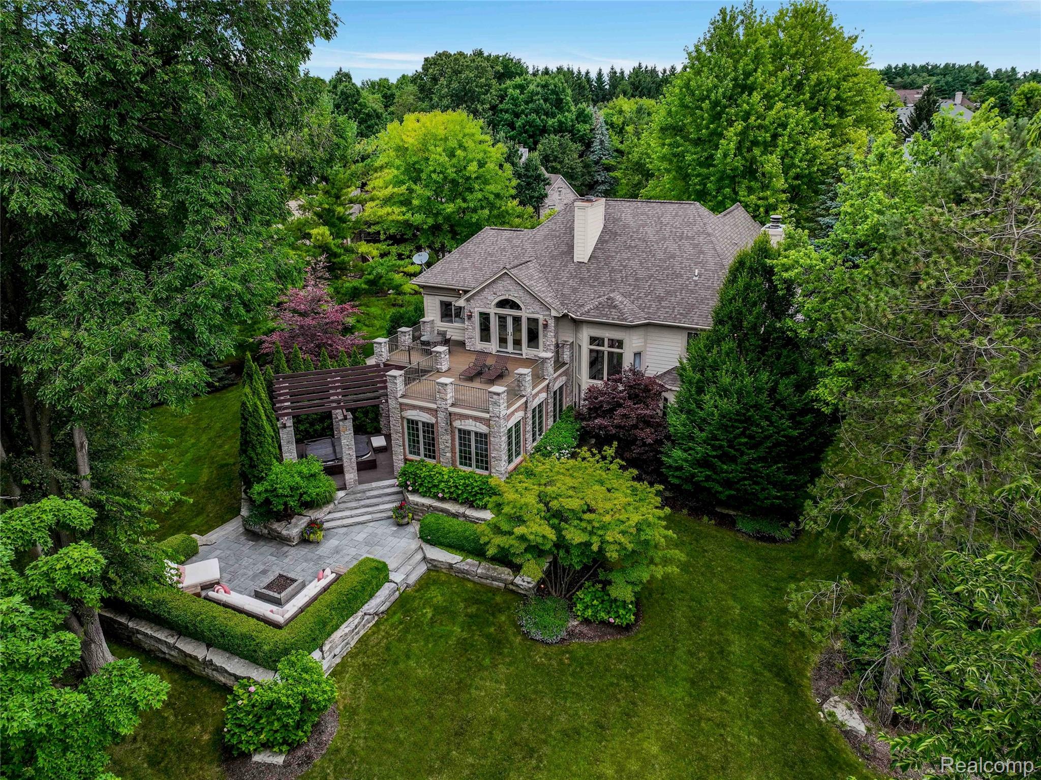 4995 Highland Court