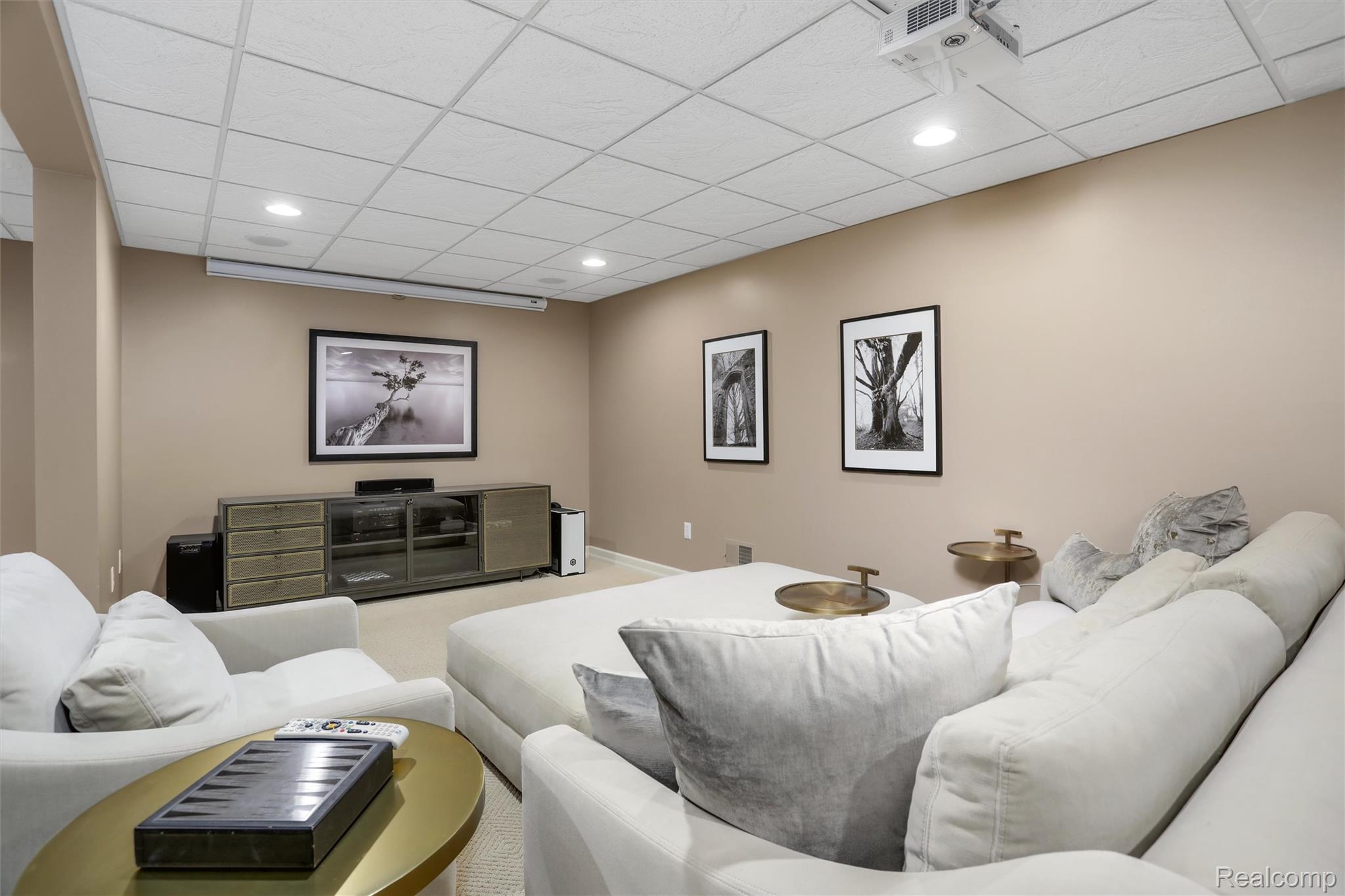 4995 Highland Court