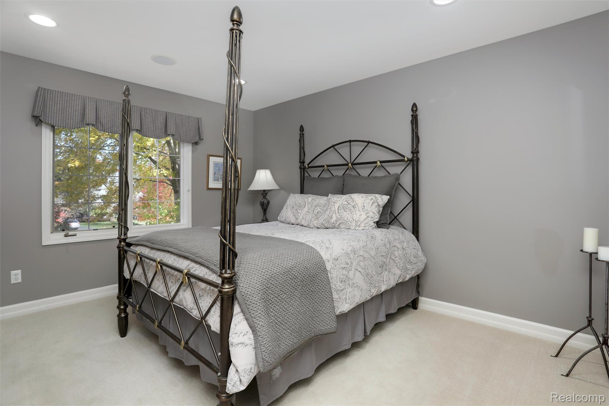 4995 Highland Court