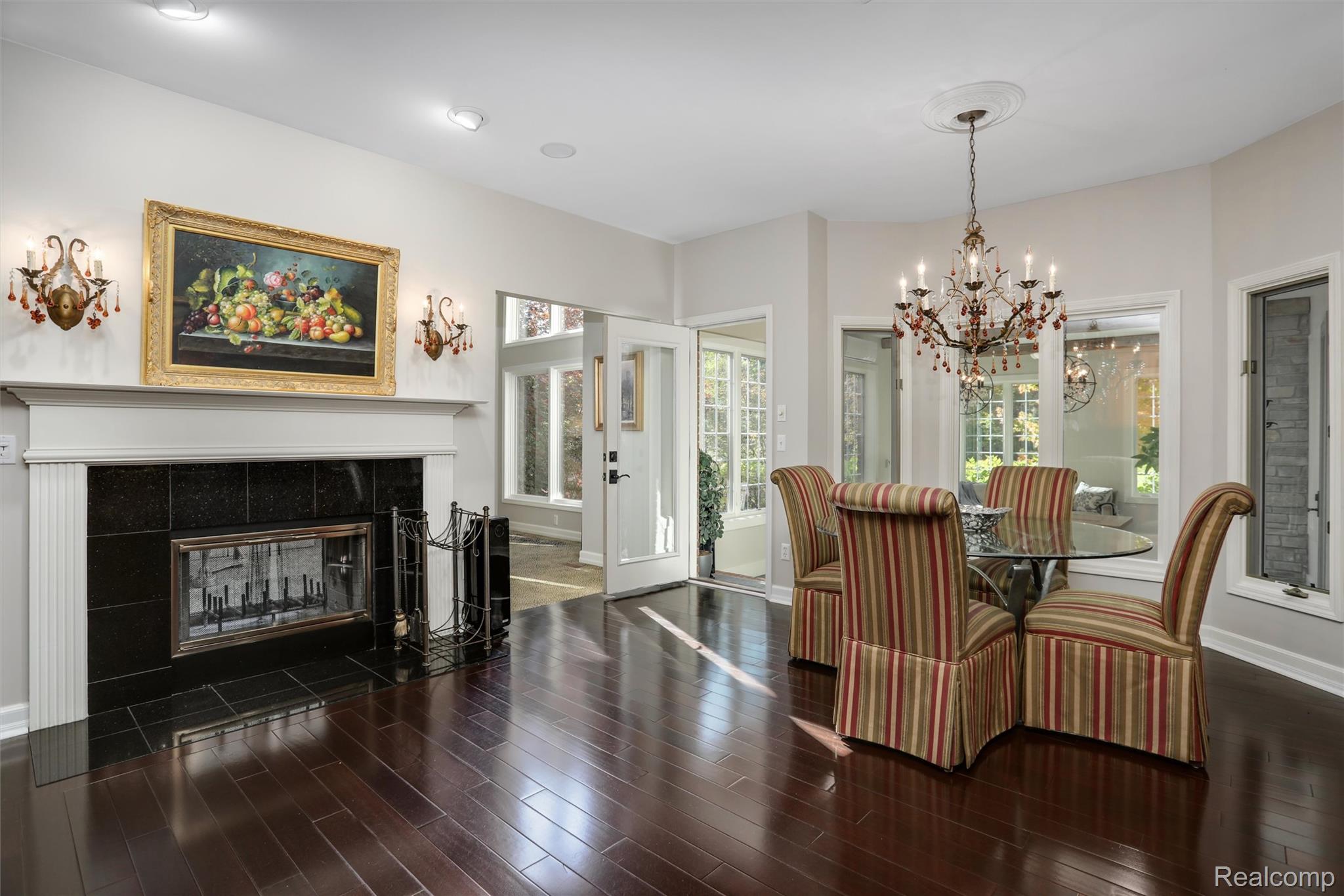 4995 Highland Court