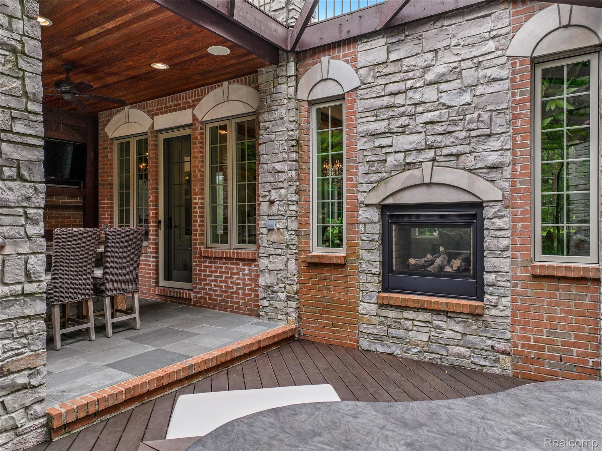 4995 Highland Court