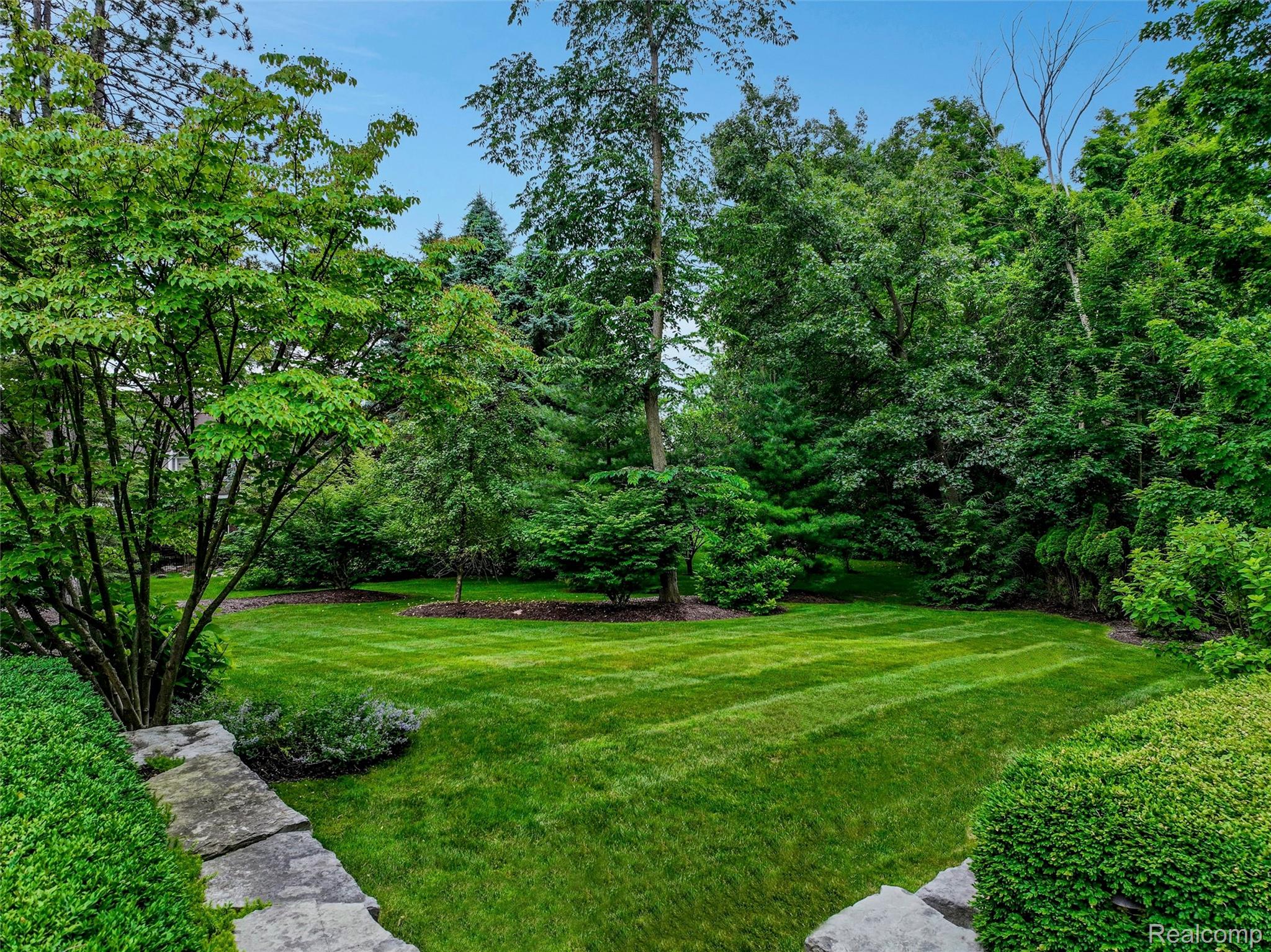 4995 Highland Court