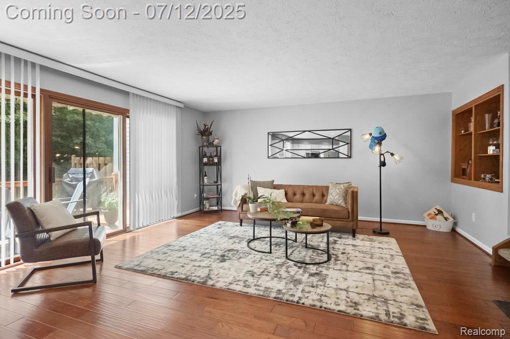 6559 Ridgeview Drive