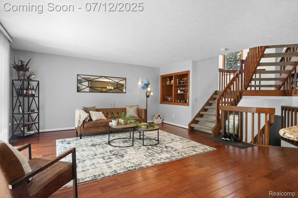 6559 Ridgeview Drive