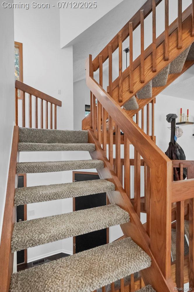 6559 Ridgeview Drive