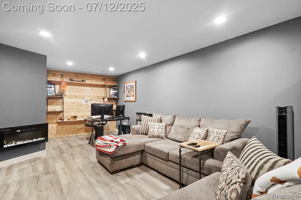 6559 Ridgeview Drive