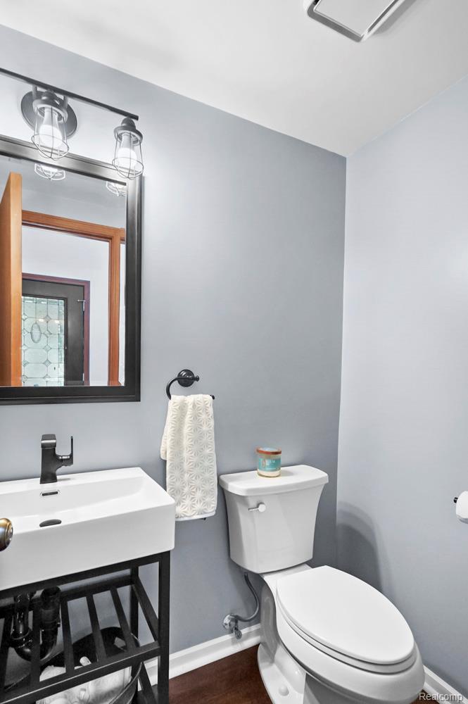 6559 Ridgeview Drive