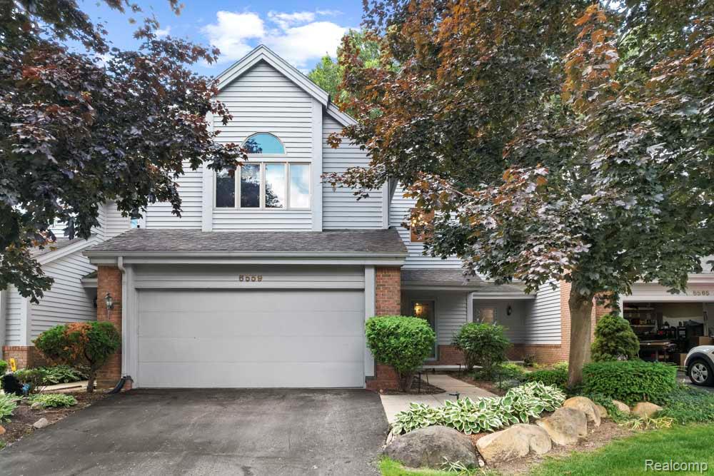 6559 Ridgeview Drive