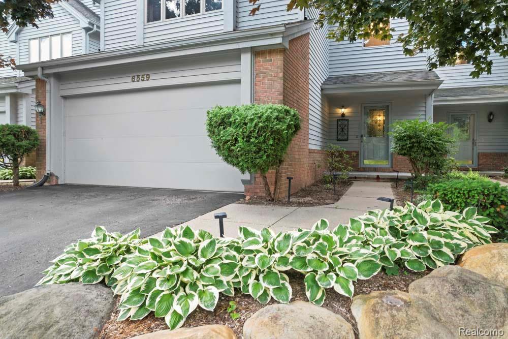 6559 Ridgeview Drive