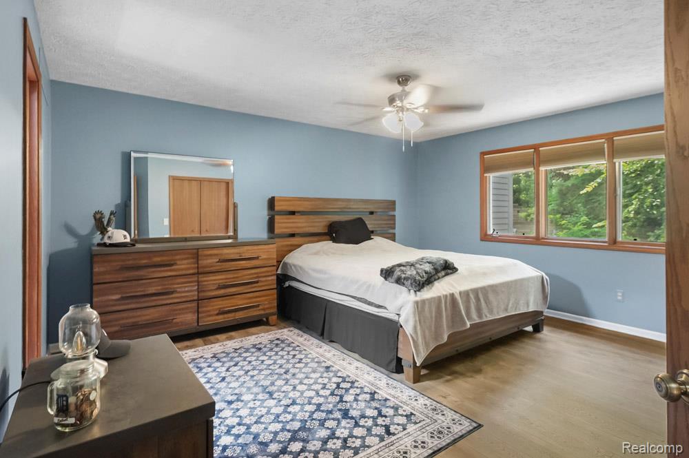 6559 Ridgeview Drive