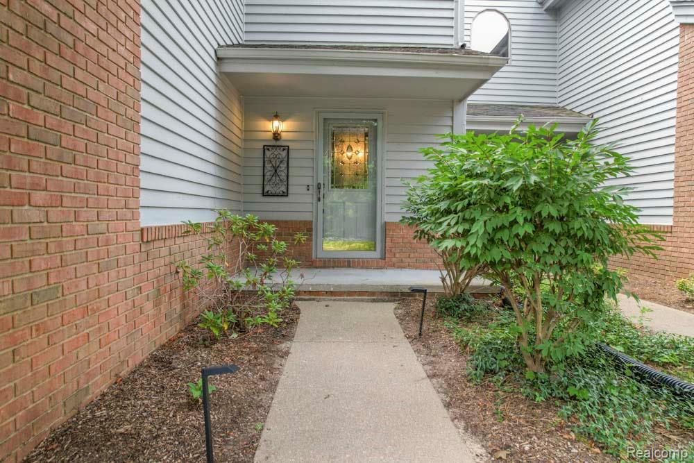 6559 Ridgeview Drive