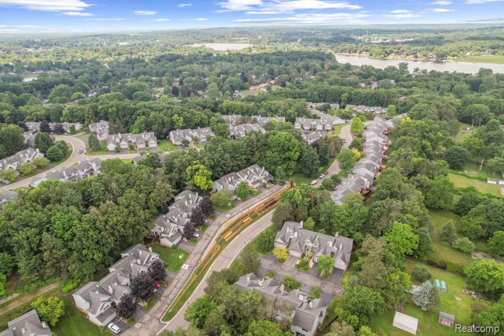 6559 Ridgeview Drive