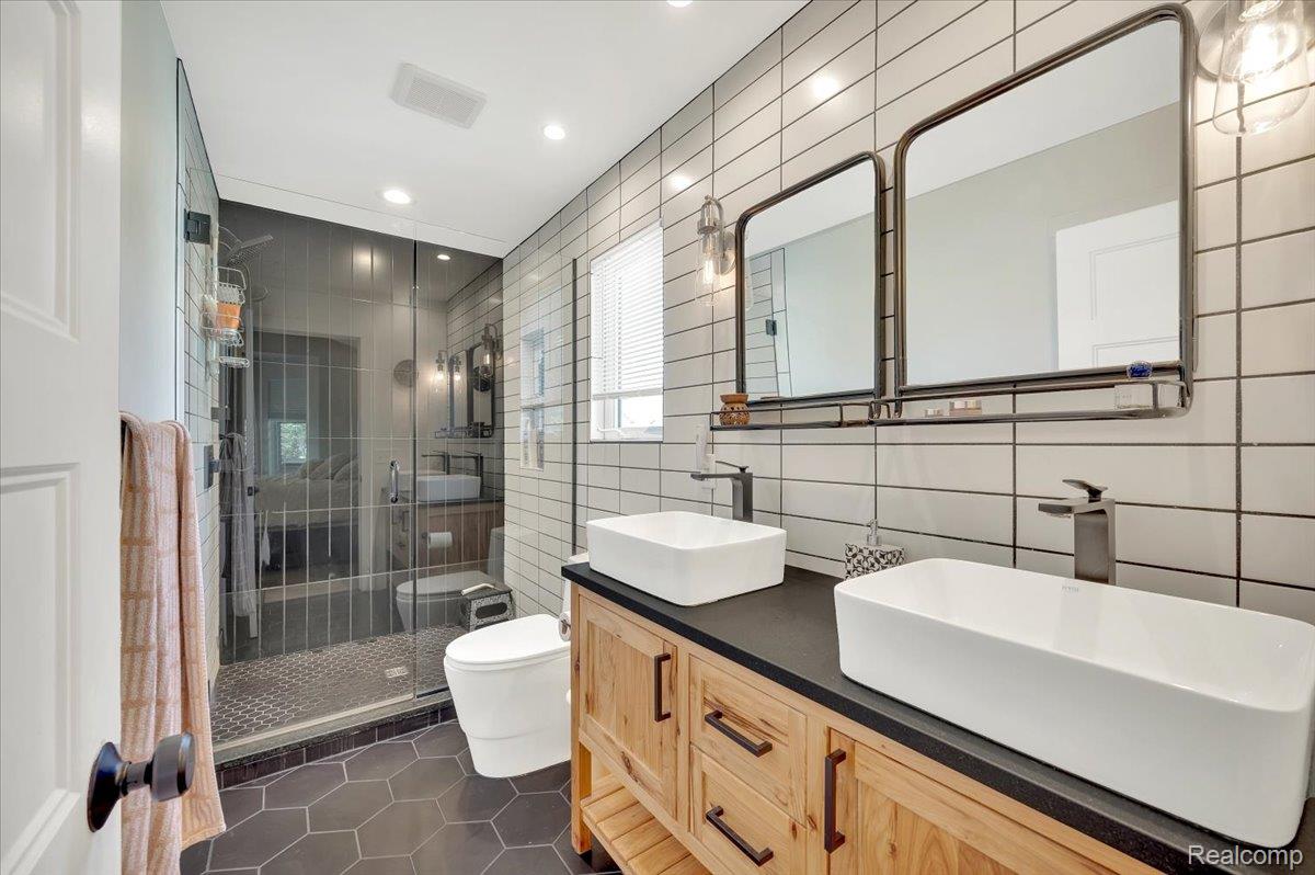 5612 Northcrest Crossing