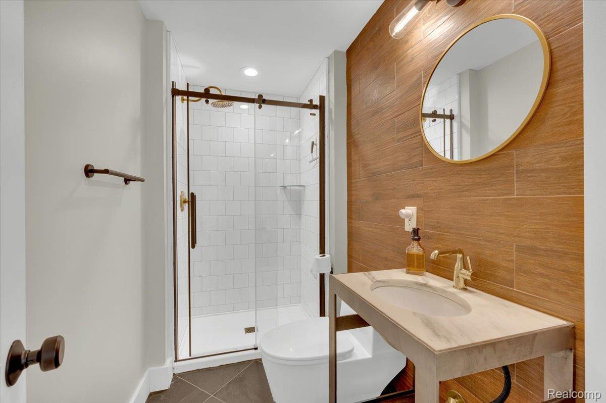 5612 Northcrest Crossing