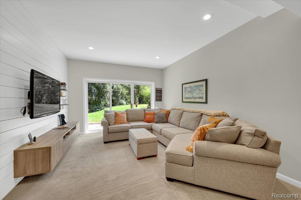 5612 Northcrest Crossing