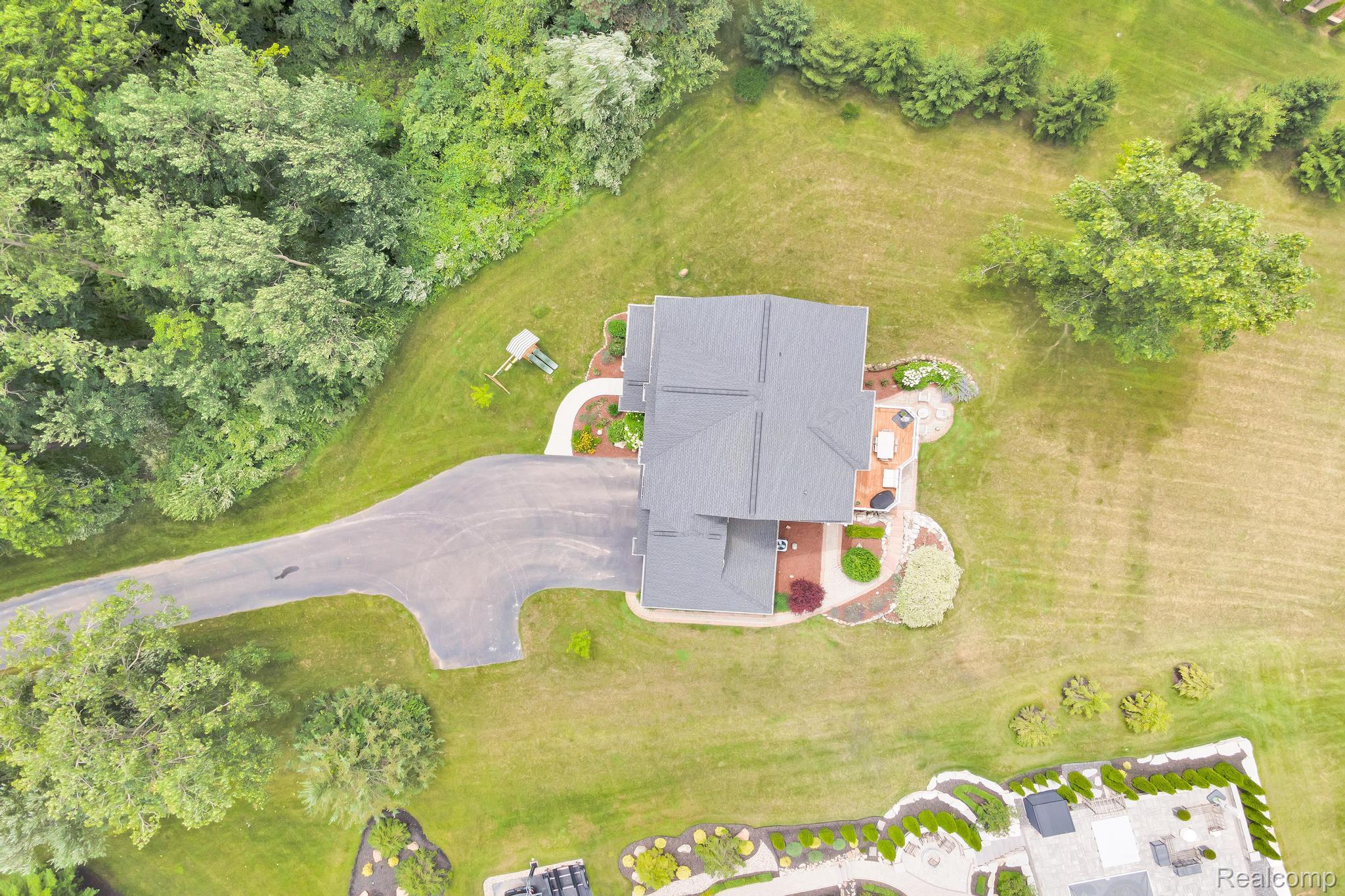 9857 Dartmouth Road