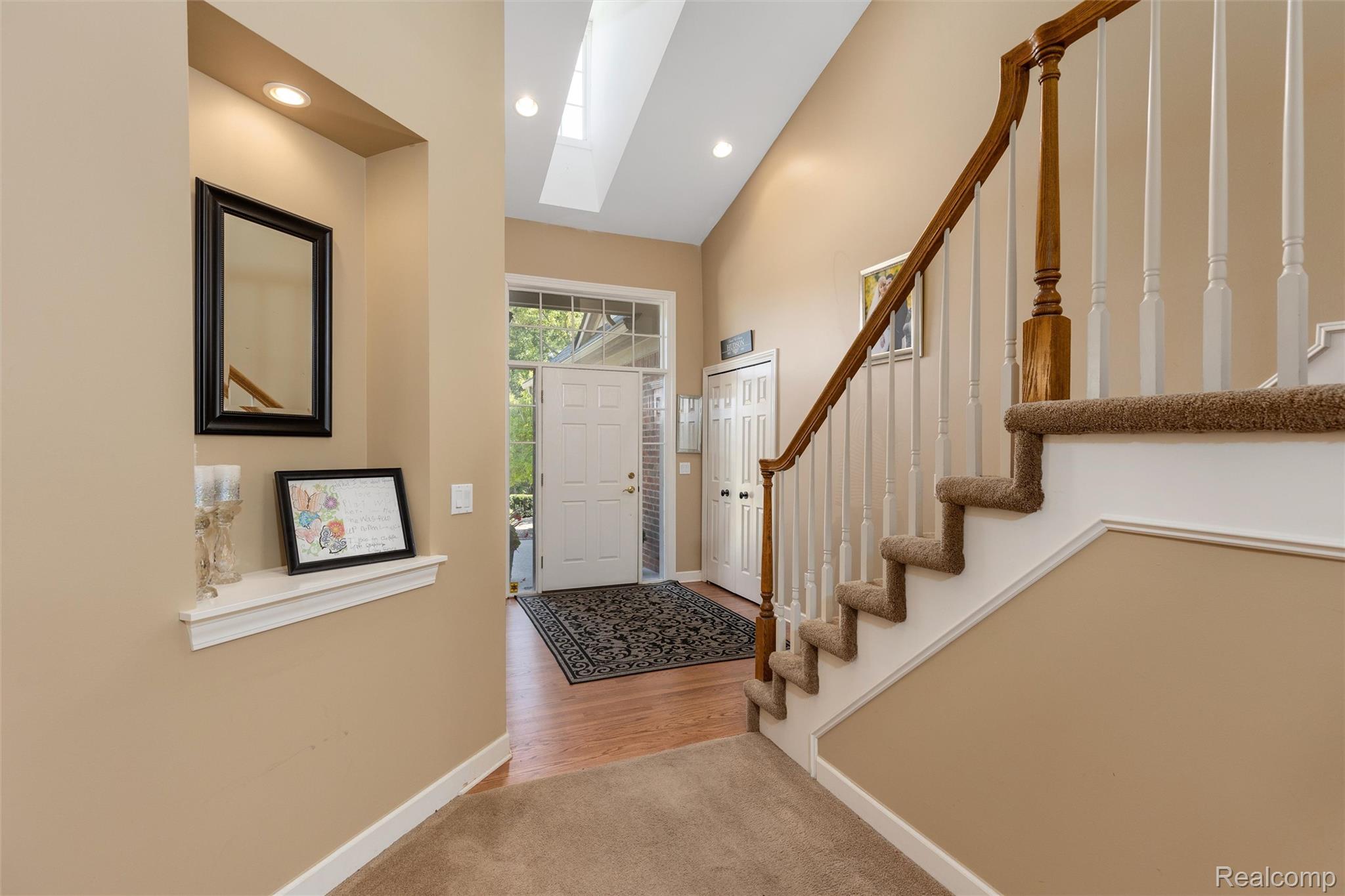 4687 Oakhurst Ridge Road