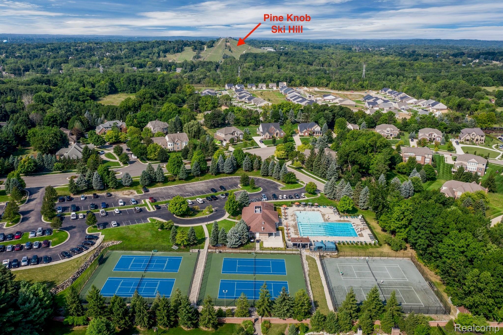 4687 Oakhurst Ridge Road