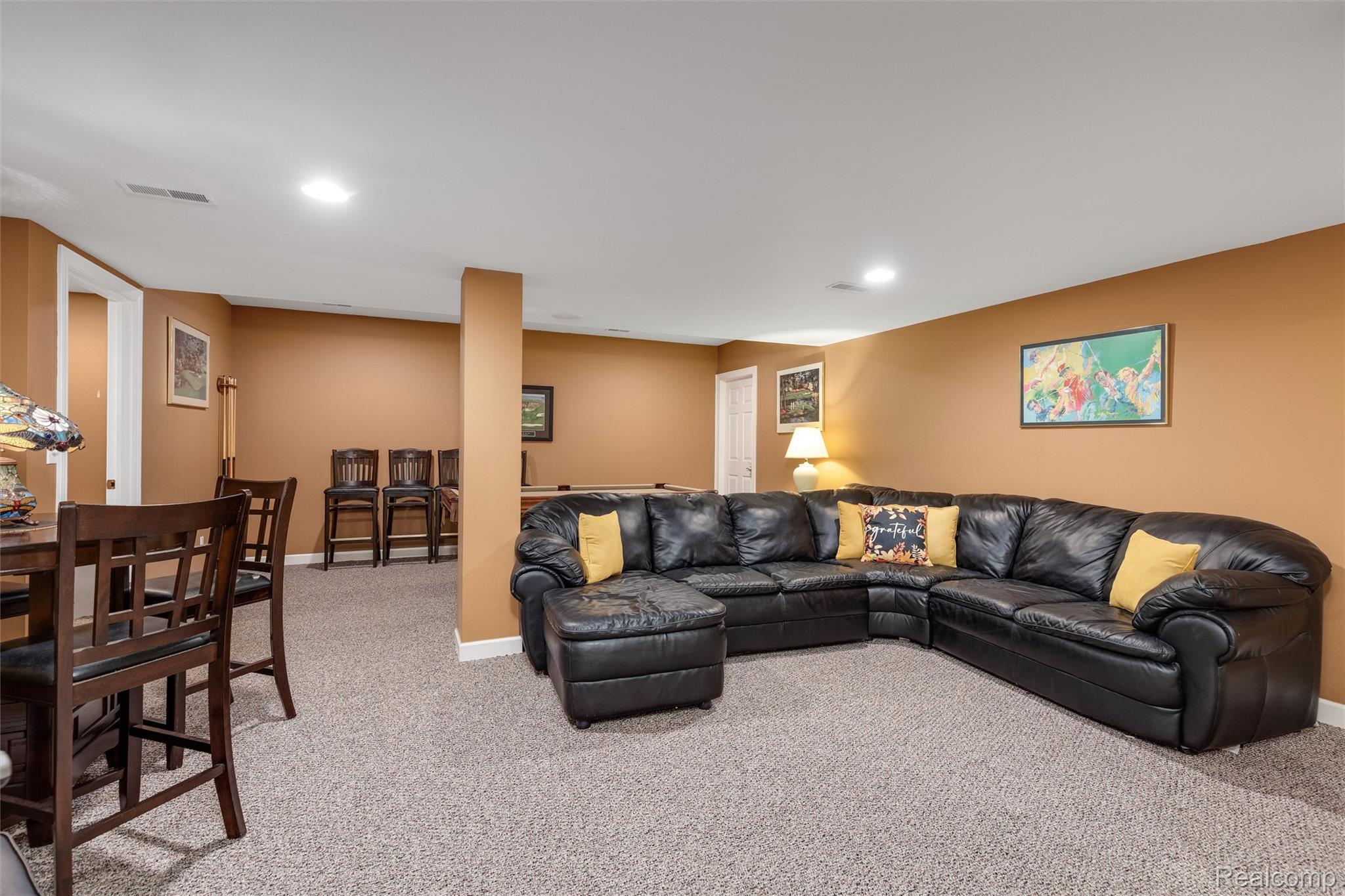 4687 Oakhurst Ridge Road