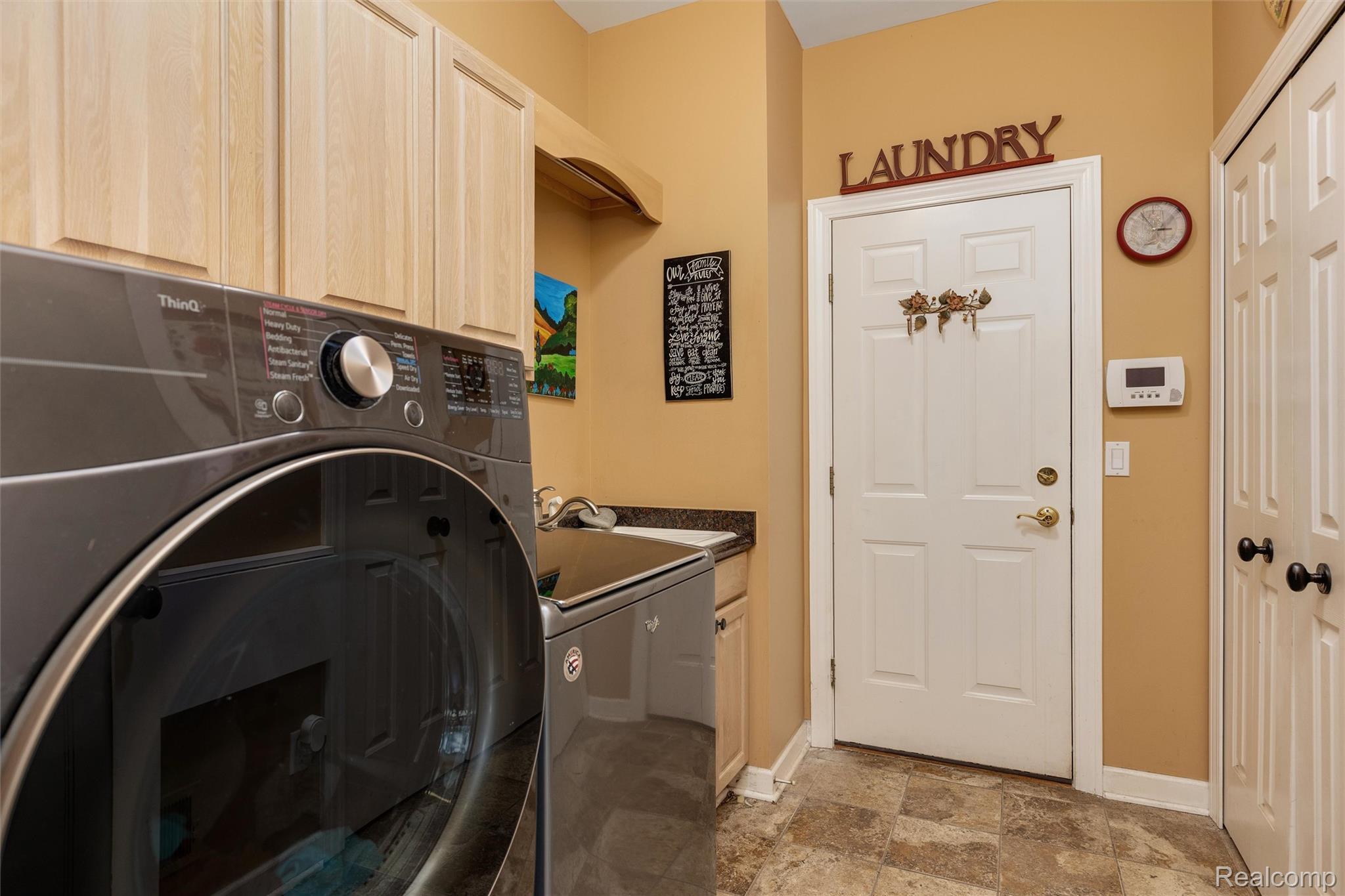 4687 Oakhurst Ridge Road