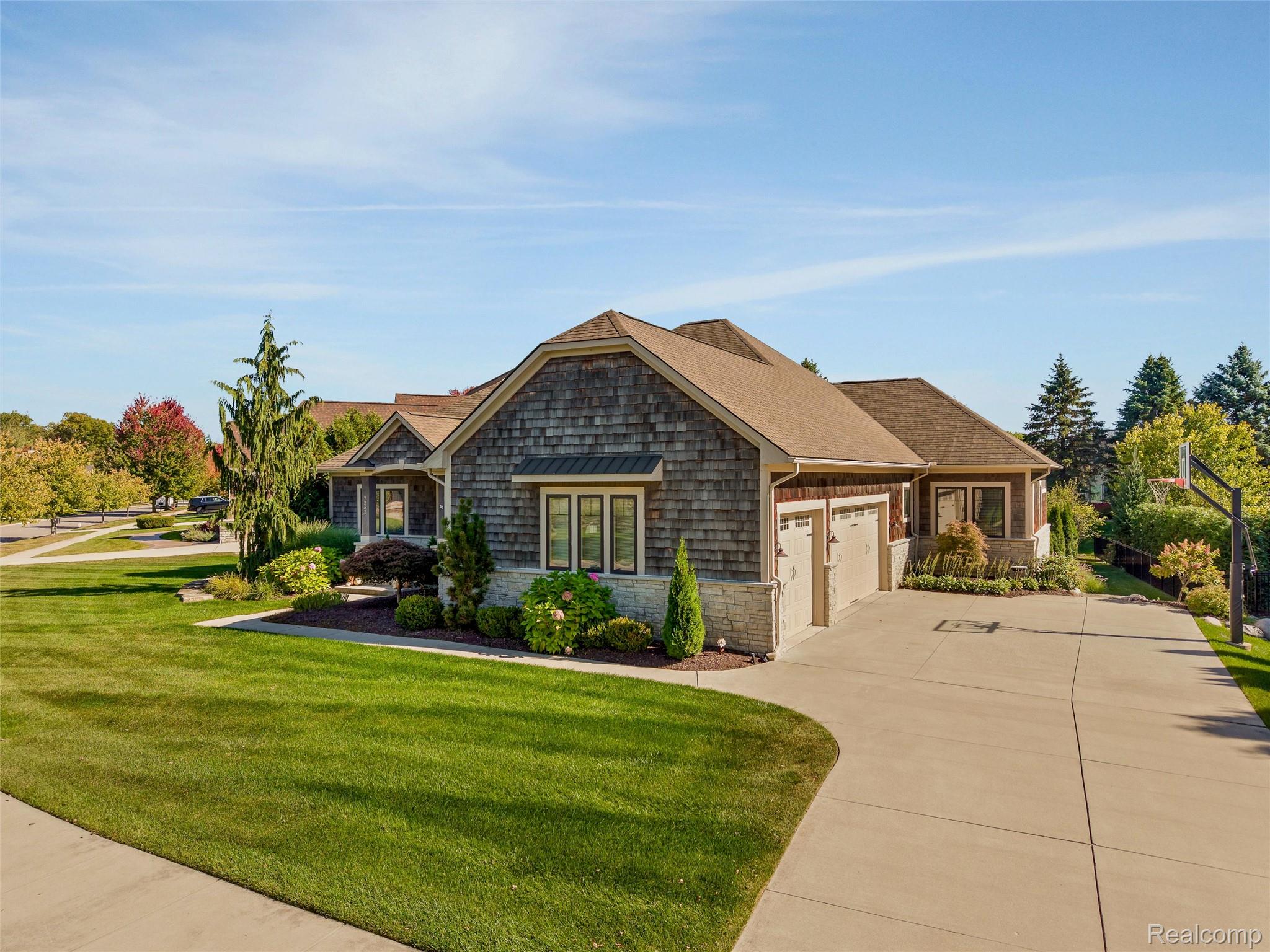 7252 Ardsley Lane