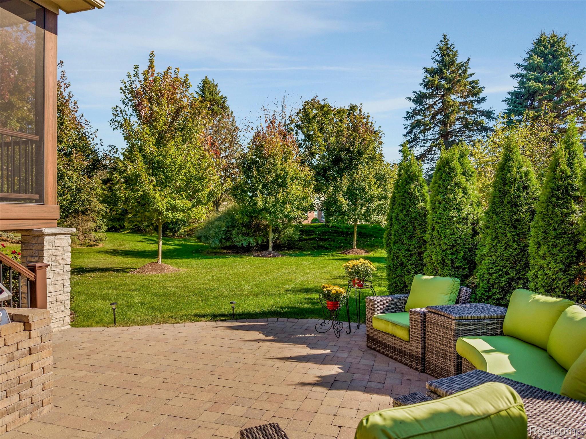 7252 Ardsley Lane