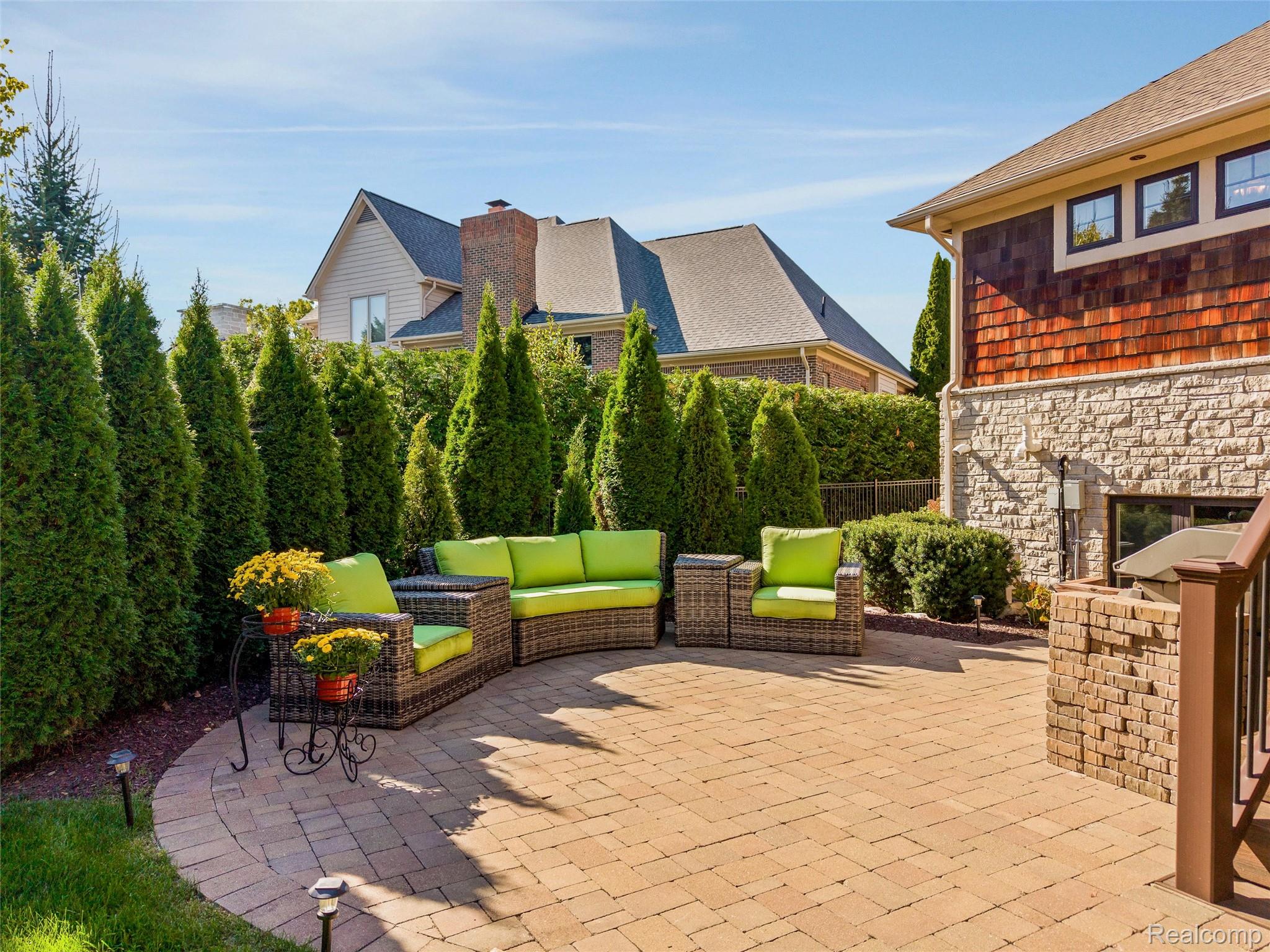7252 Ardsley Lane