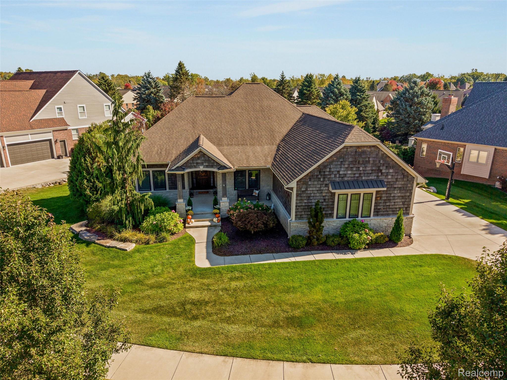7252 Ardsley Lane