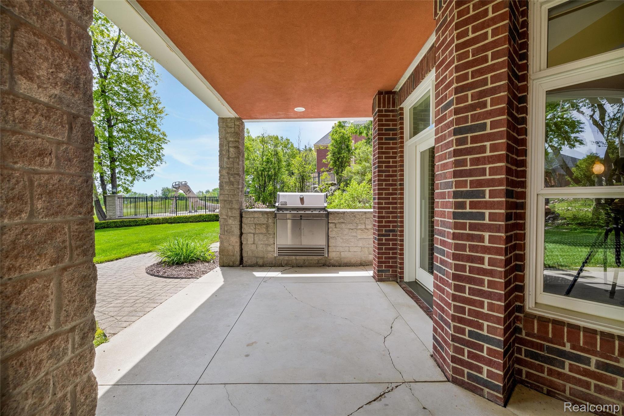 7432 Foxburg Court