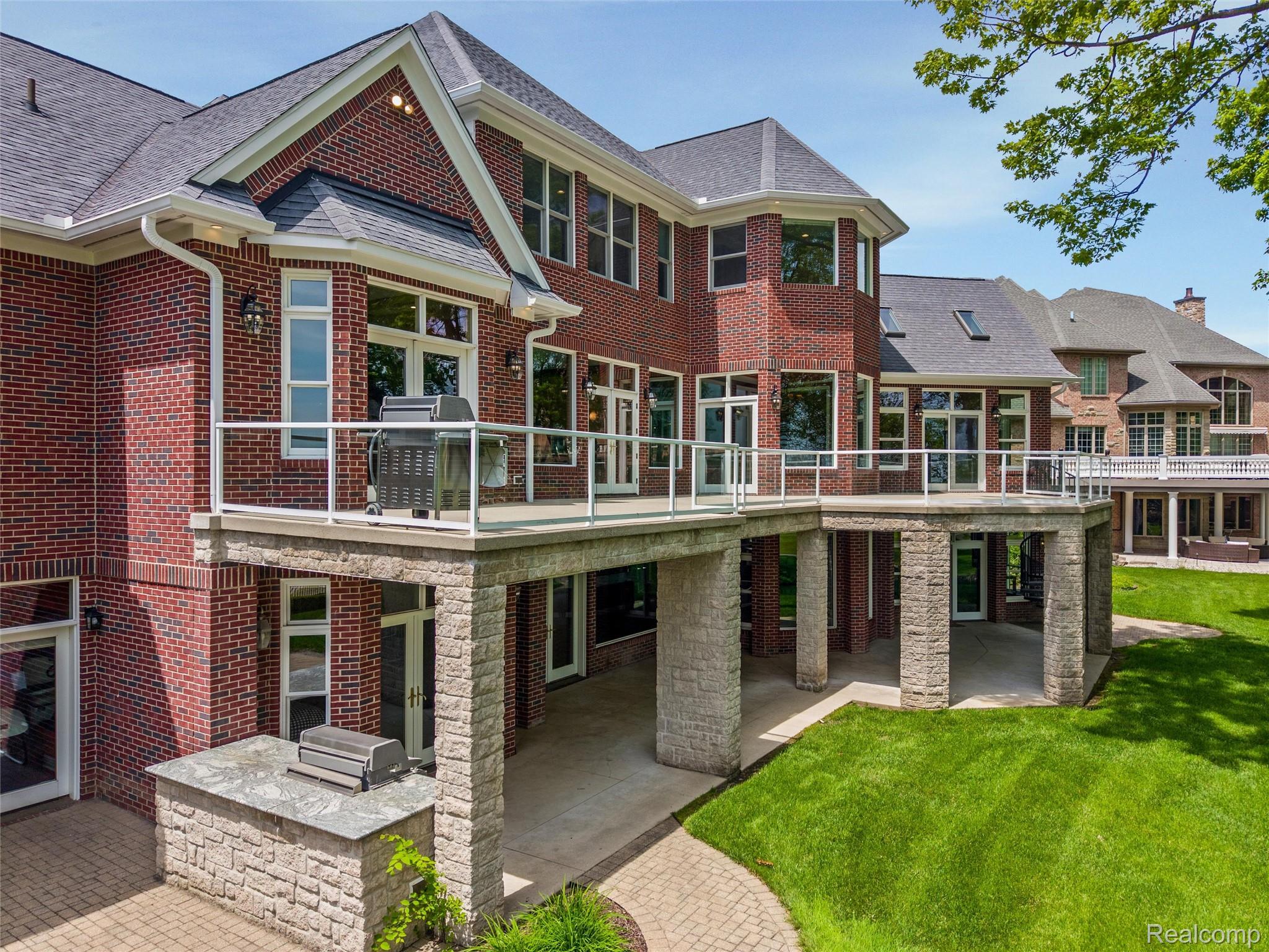 7432 Foxburg Court