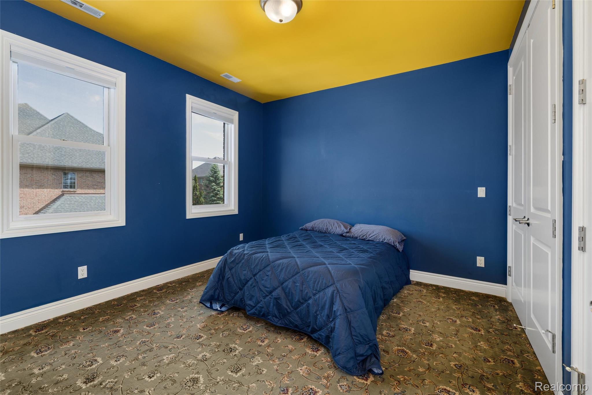 7432 Foxburg Court