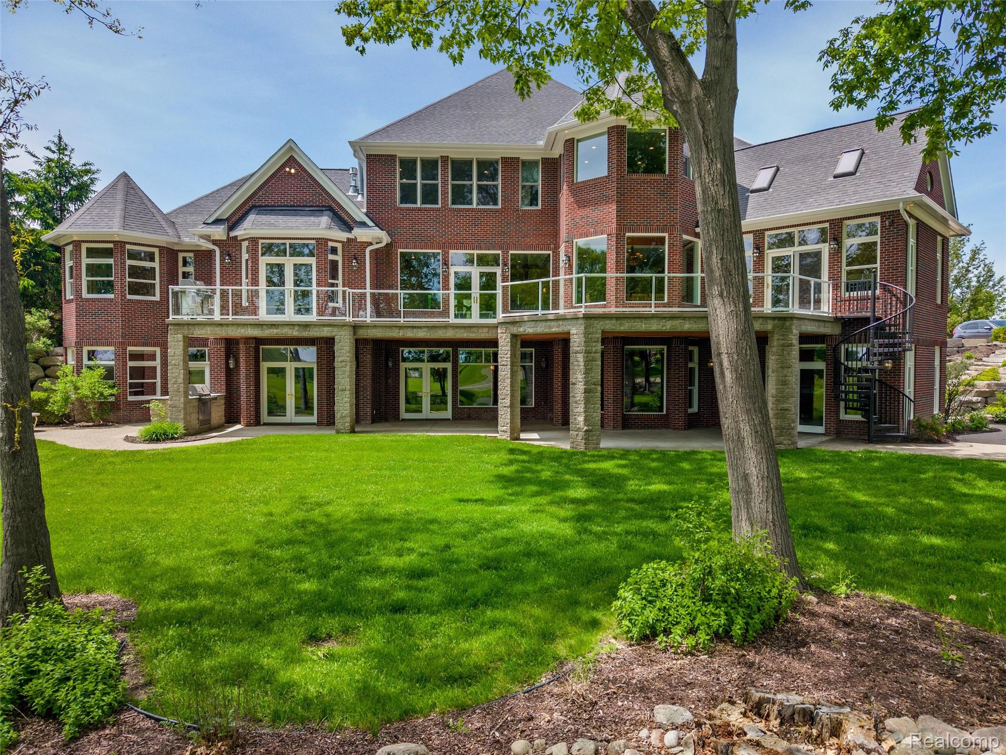 7432 Foxburg Court
