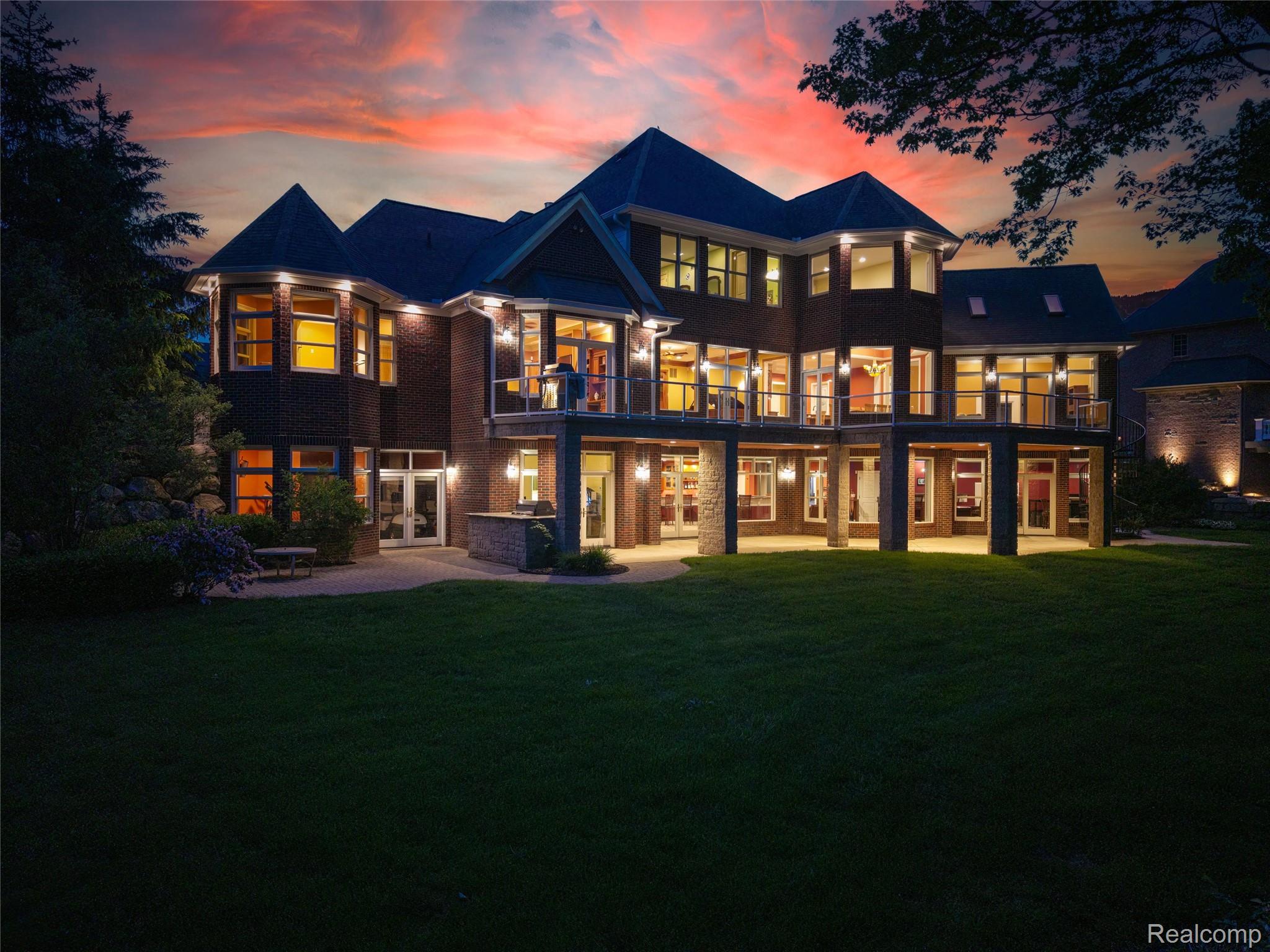 7432 Foxburg Court
