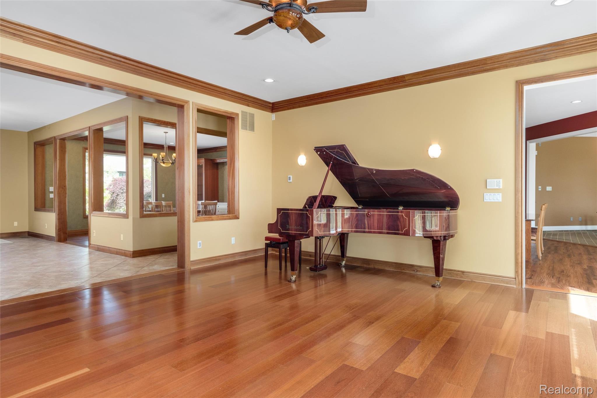 7432 Foxburg Court