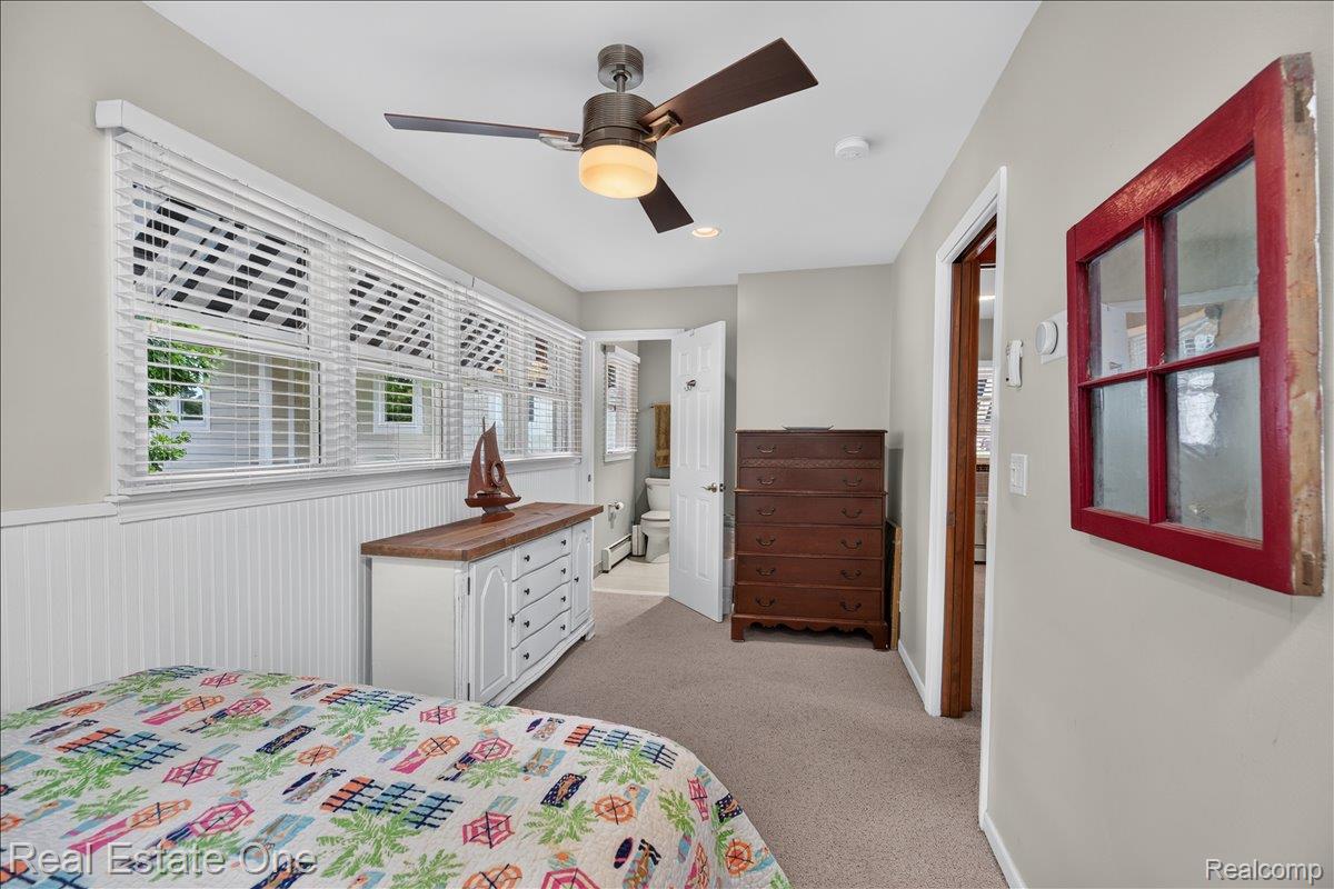 836 Pine Tree Road W