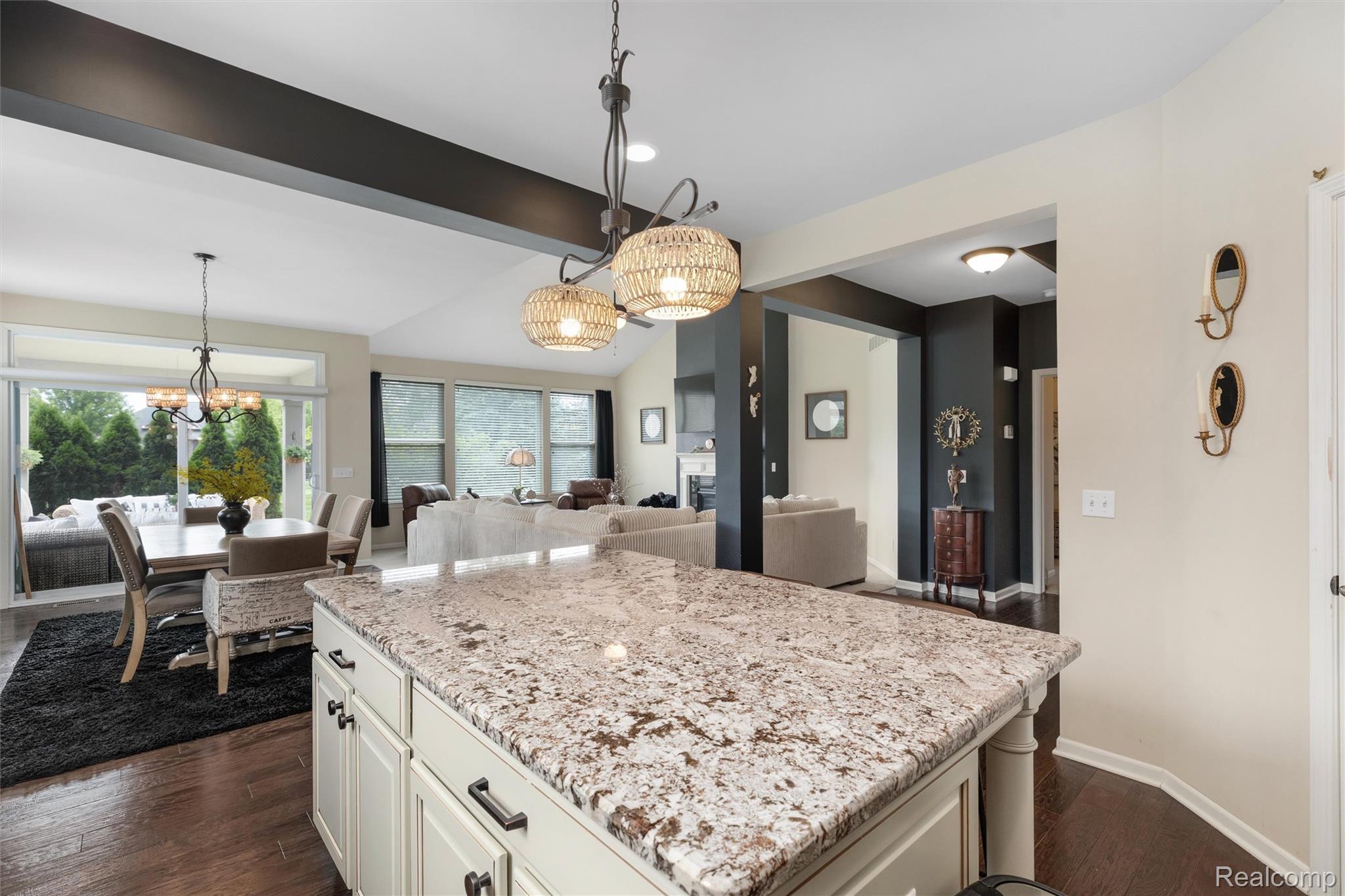 4011 Ardsley Court
